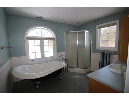 31 Witham St, Gloucester, MA 01930 photo 14