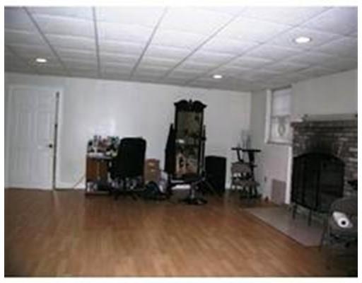 90 Frederick St, West Springfield, MA 01089 photo 17