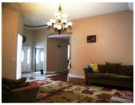 90 Frederick St, West Springfield, MA 01089 photo 6