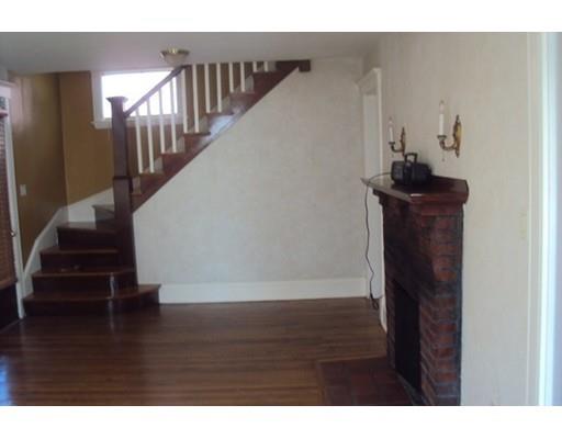 29 Cedar St, Lynn, MA 01905 photo 2