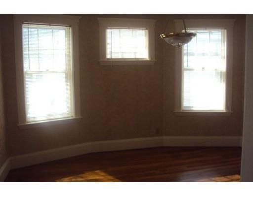 29 Cedar St, Lynn, MA 01905 photo 8