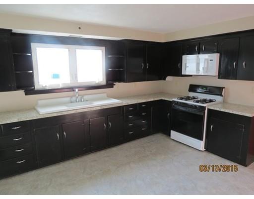 132 Raymond St, Fall River, MA 02723 photo 4