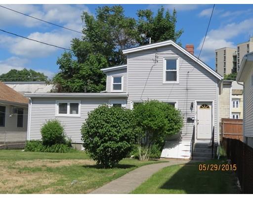 132 Raymond St, Fall River, MA 02723 photo 3