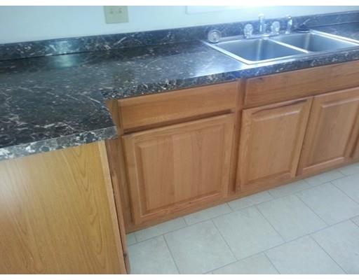 121 Sterling St, Springfield, MA 01107 photo 5