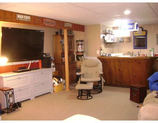 119 Warner St, Fall River, MA 02720 photo 9