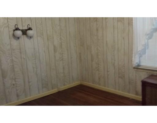21 Utica St, Springfield, MA 01104 photo 12