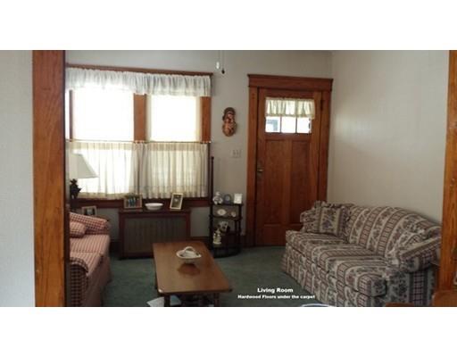 21 Utica St, Springfield, MA 01104 photo 5