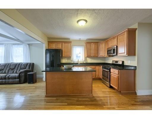 3 Charter St, Danvers, MA 01923 photo 4