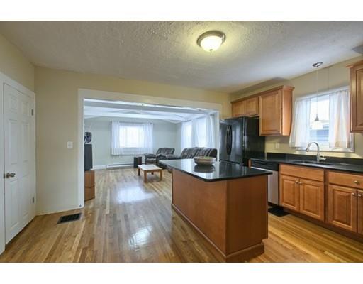 3 Charter St, Danvers, MA 01923 photo 3