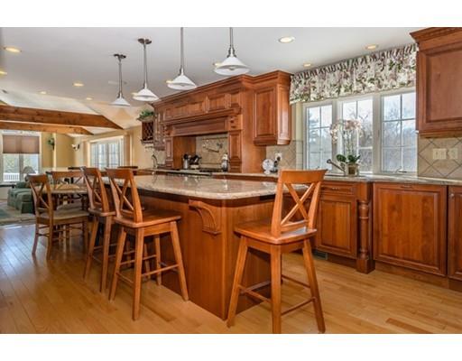 12 Saw Mill Pond Rd, Hingham, MA 02043 photo 3