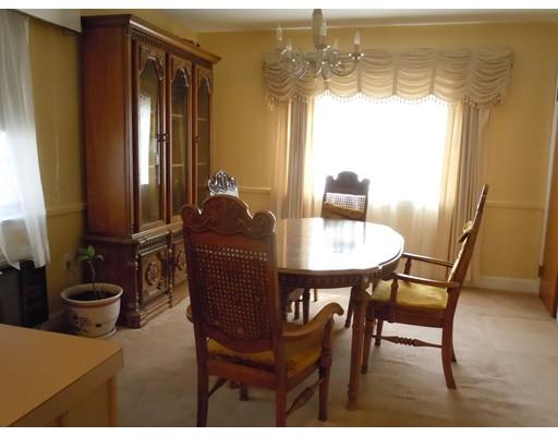 155 Carnavon Cir, Springfield, MA 01109 photo 4