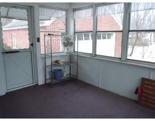 155 Carnavon Cir, Springfield, MA 01109 photo 18