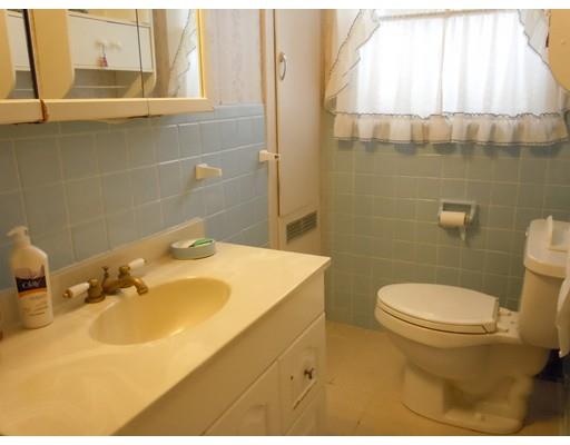 155 Carnavon Cir, Springfield, MA 01109 photo 10