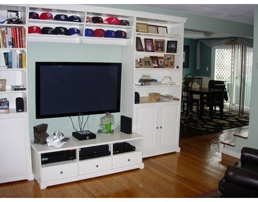 290 Plumtree Rd, Springfield, MA 01118 photo 6
