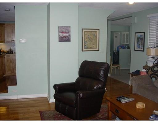 290 Plumtree Rd, Springfield, MA 01118 photo 4