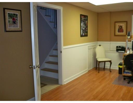 319 Arnold Ave, Springfield, MA 01119 photo 17