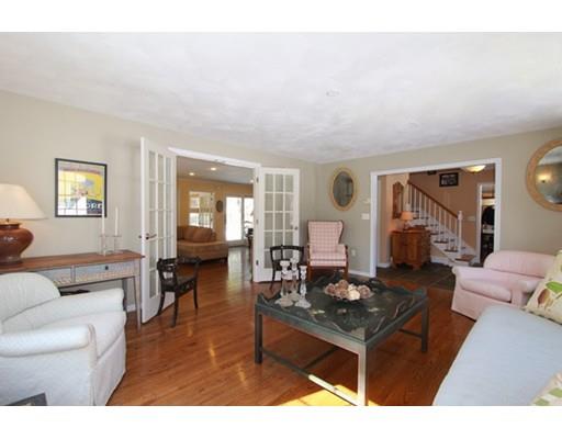 14 Indian Path, Dedham, MA 02026 photo 9