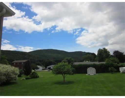 14 Duda Dr, Easthampton, MA 01027 photo 3