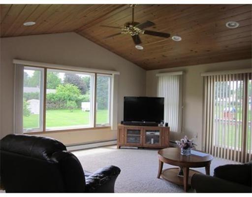 14 Duda Dr, Easthampton, MA 01027 photo 8