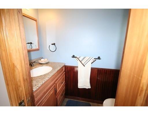 64 Apache Rd, Bellingham, MA 02019 photo 9