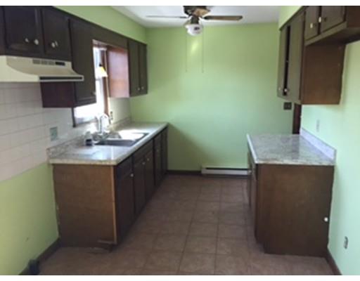 99 Agnes St, Springfield, MA 01118 photo 4