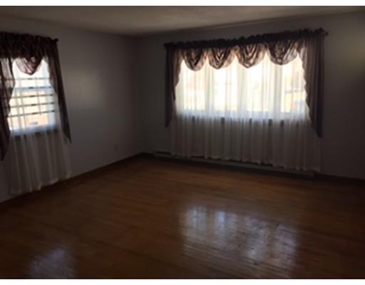 99 Agnes St, Springfield, MA 01118 photo 5