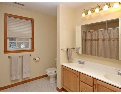 208 East St, Upton, MA 01568 photo 17