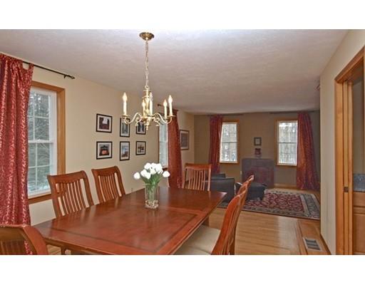 208 East St, Upton, MA 01568 photo 7