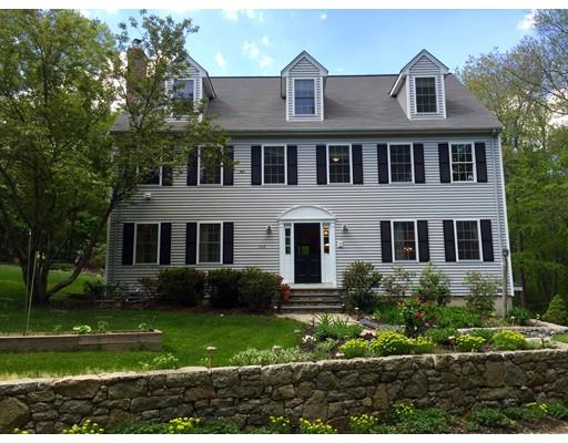208 East St, Upton, MA 01568 photo 1