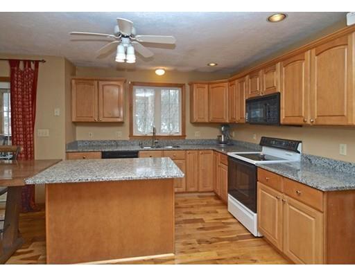 208 East St, Upton, MA 01568 photo 10