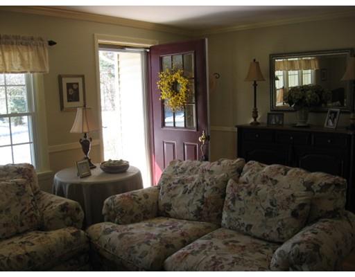 6 Mcgovern Ln, Webster, MA 01570 photo 4