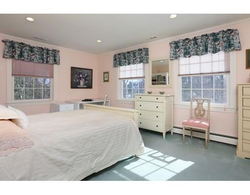 1061 High St, Dedham, MA 02026 photo 9