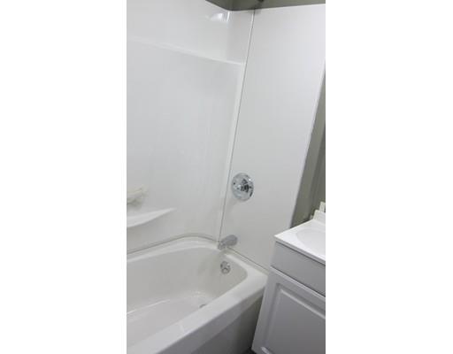 17 Pickett Pl, Springfield, MA 01109 photo 17