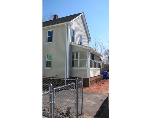 17 Pickett Pl, Springfield, MA 01109 photo 4