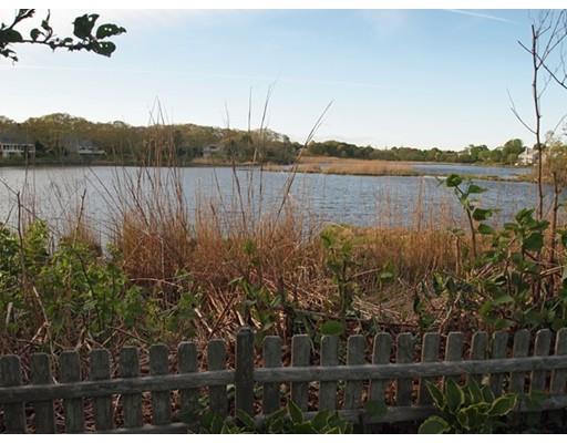 20 Walley Ct, Hyannis, MA 02601 photo 2