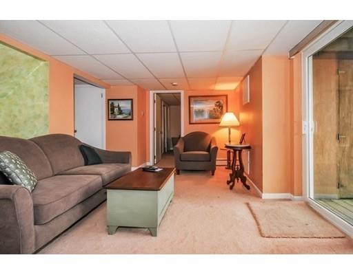 20 Walley Ct, Hyannis, MA 02601 photo 12