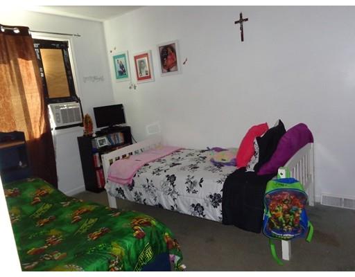 106 Glenmore St, Springfield, MA 01129 photo 8