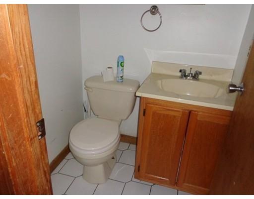106 Glenmore St, Springfield, MA 01129 photo 7
