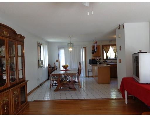 106 Glenmore St, Springfield, MA 01129 photo 4