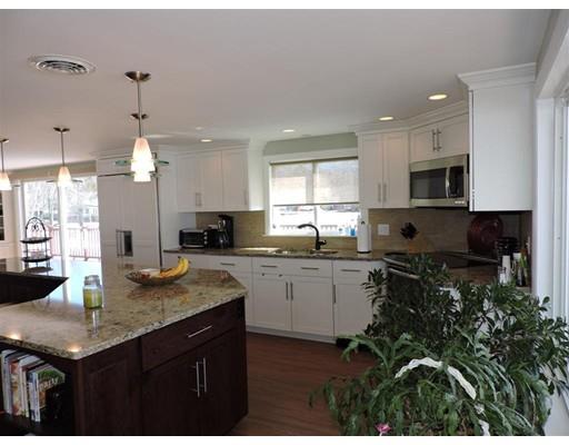17 Mark Ave, Webster, MA 01570 photo 9