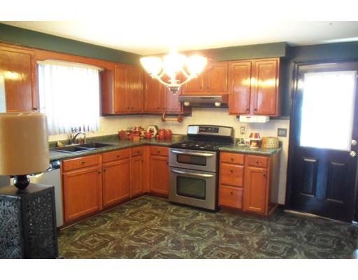 74 Salisbury St, Fall River, MA 02721 photo 3