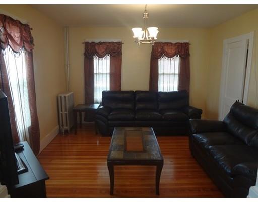 12 Hamlet St, Springfield, MA 01104 photo 3