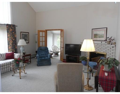 3 Beechwood Ave, Easthampton, MA 01027 photo 4