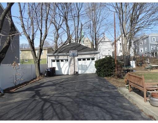 38 Hamilton St, Everett, MA 02149 photo 3