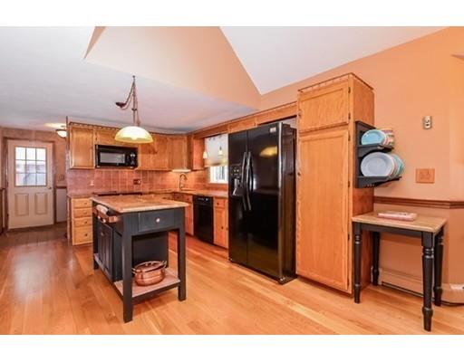 5 Lori Ln, Mendon, MA 01756 photo 5