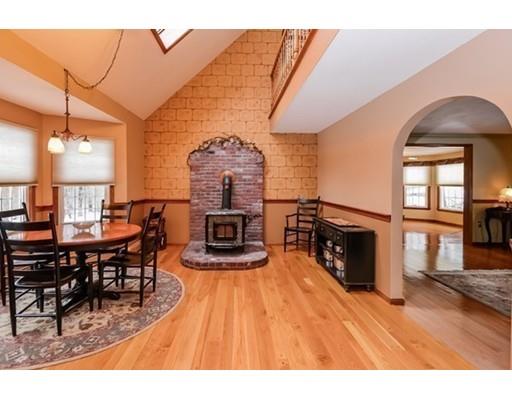 5 Lori Ln, Mendon, MA 01756 photo 9