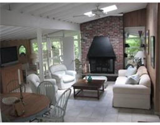 3 Bayle Ln, Gloucester, MA 01930 photo 2