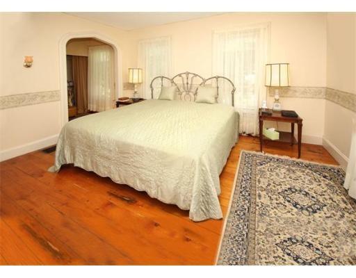 48 Thompson St, Springfield, MA 01109 photo 11