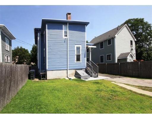 48 Thompson St, Springfield, MA 01109 photo 16