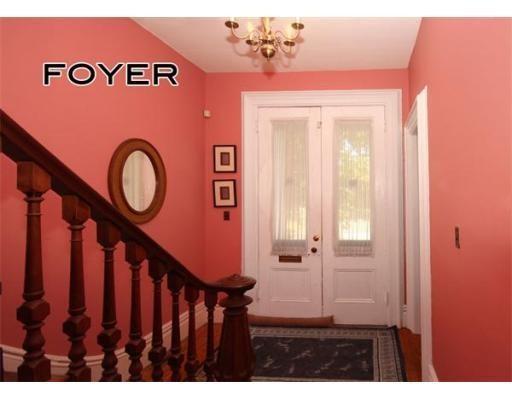 48 Thompson St, Springfield, MA 01109 photo 6